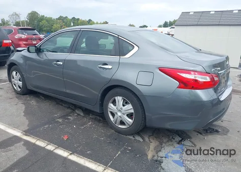 2017 Nissan Altima 2.5 S z USA, uszkodzony, nr VIN 1N4AL3AP7HC491532